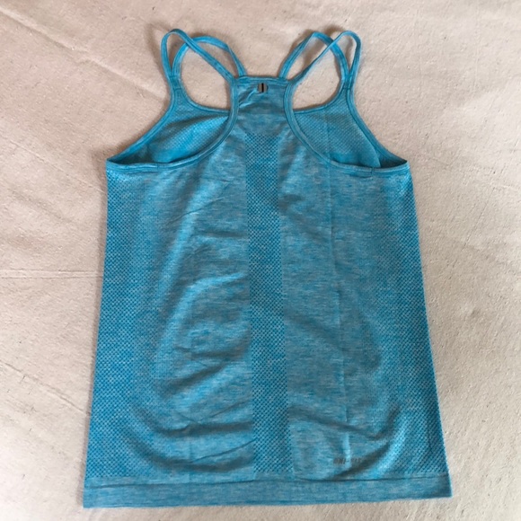 Nike Dri-Fit tank - Picture 2 of 7